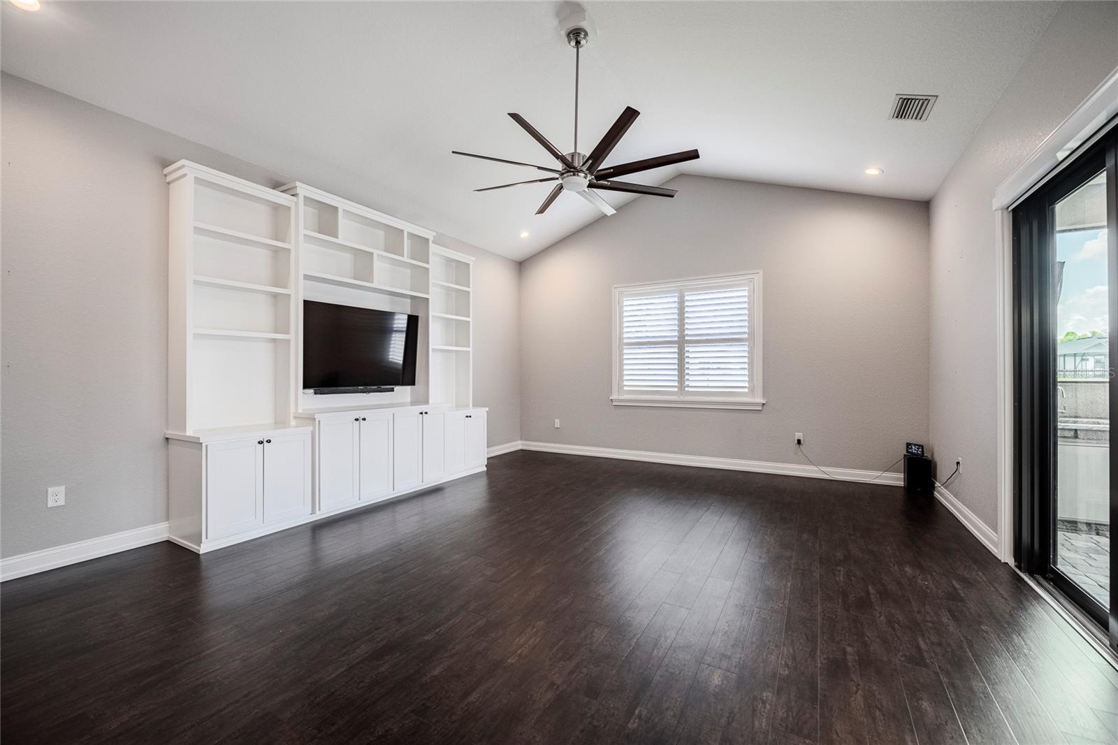 HALLAM PRESERVE EAST - Residential