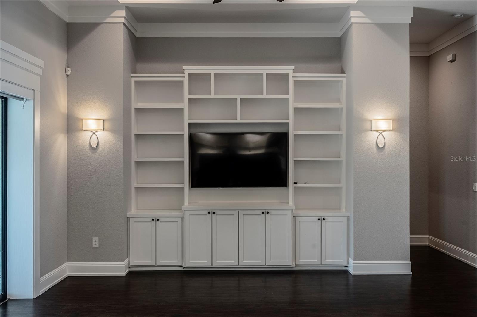 HALLAM PRESERVE EAST - Residential