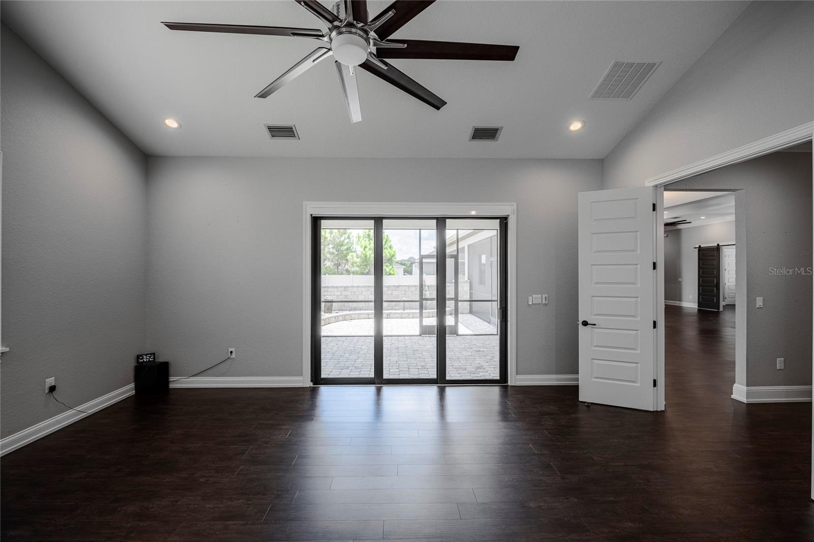 HALLAM PRESERVE EAST - Residential