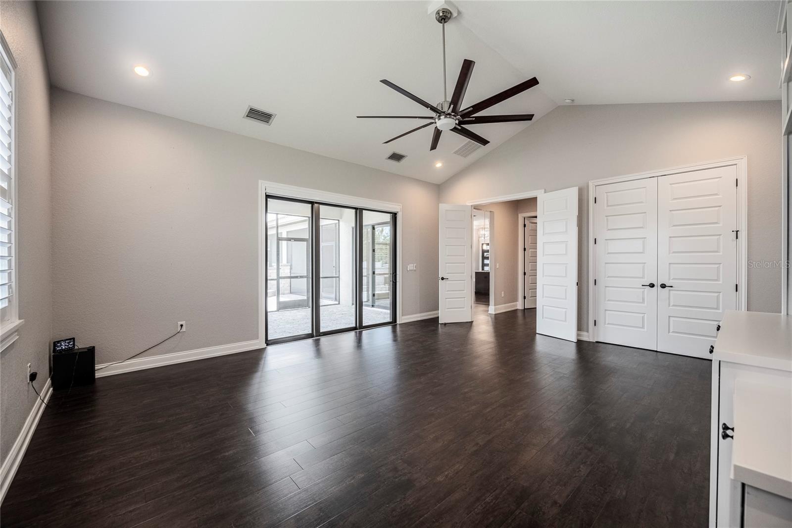 HALLAM PRESERVE EAST - Residential