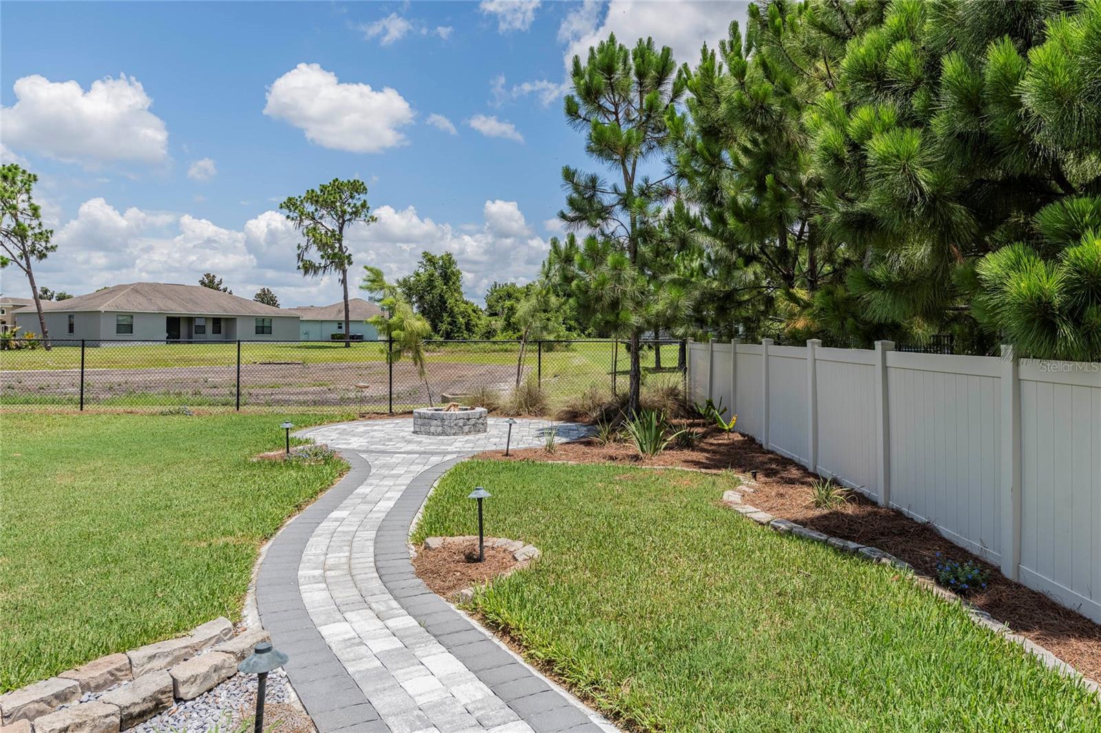 HALLAM PRESERVE EAST - Residential