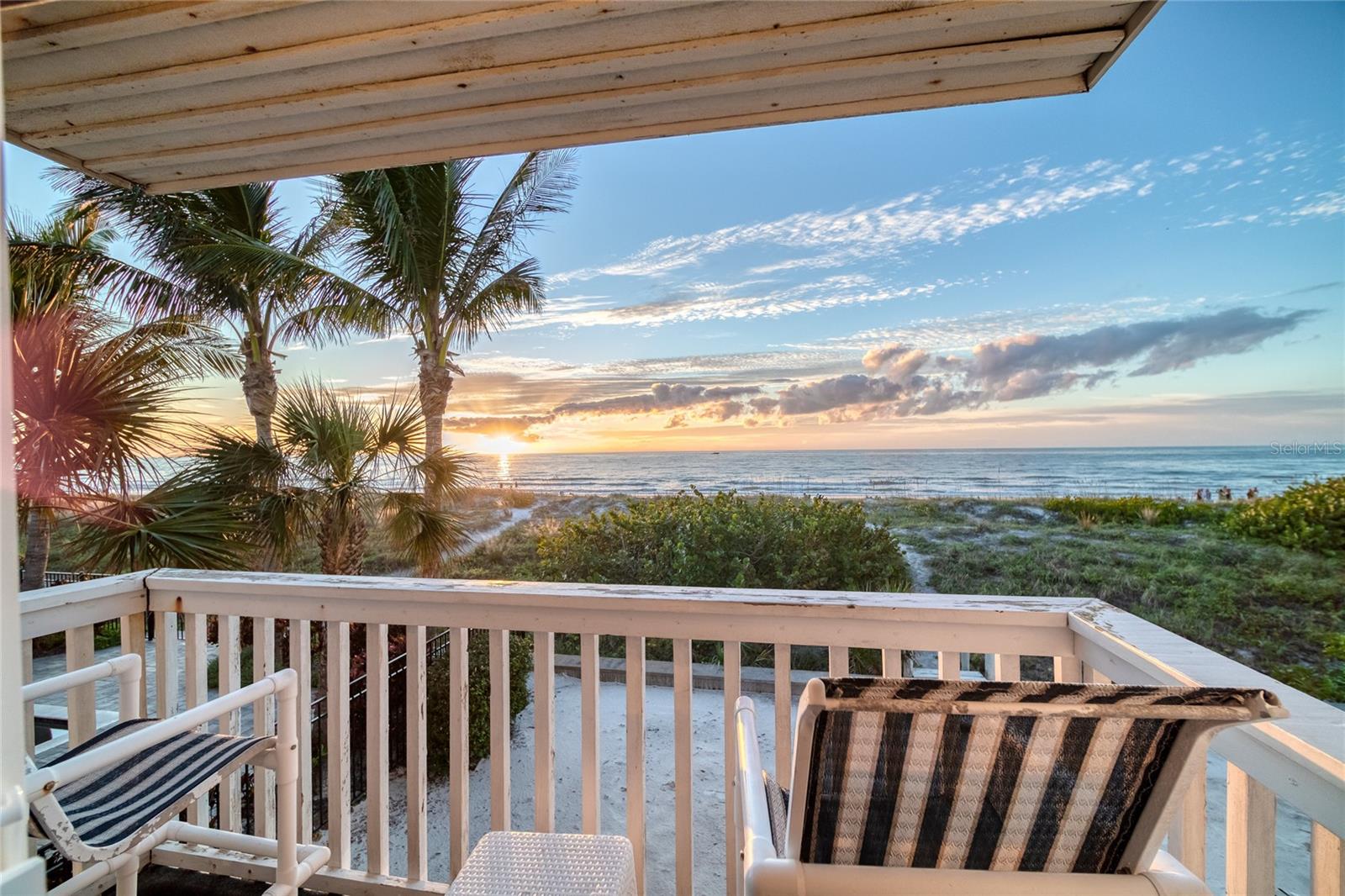 BEACH HOUSE OF INDIAN - Residential