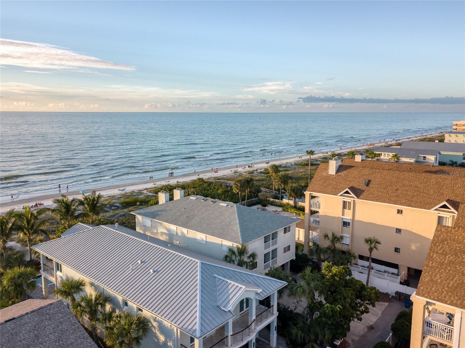BEACH HOUSE OF INDIAN - Residential