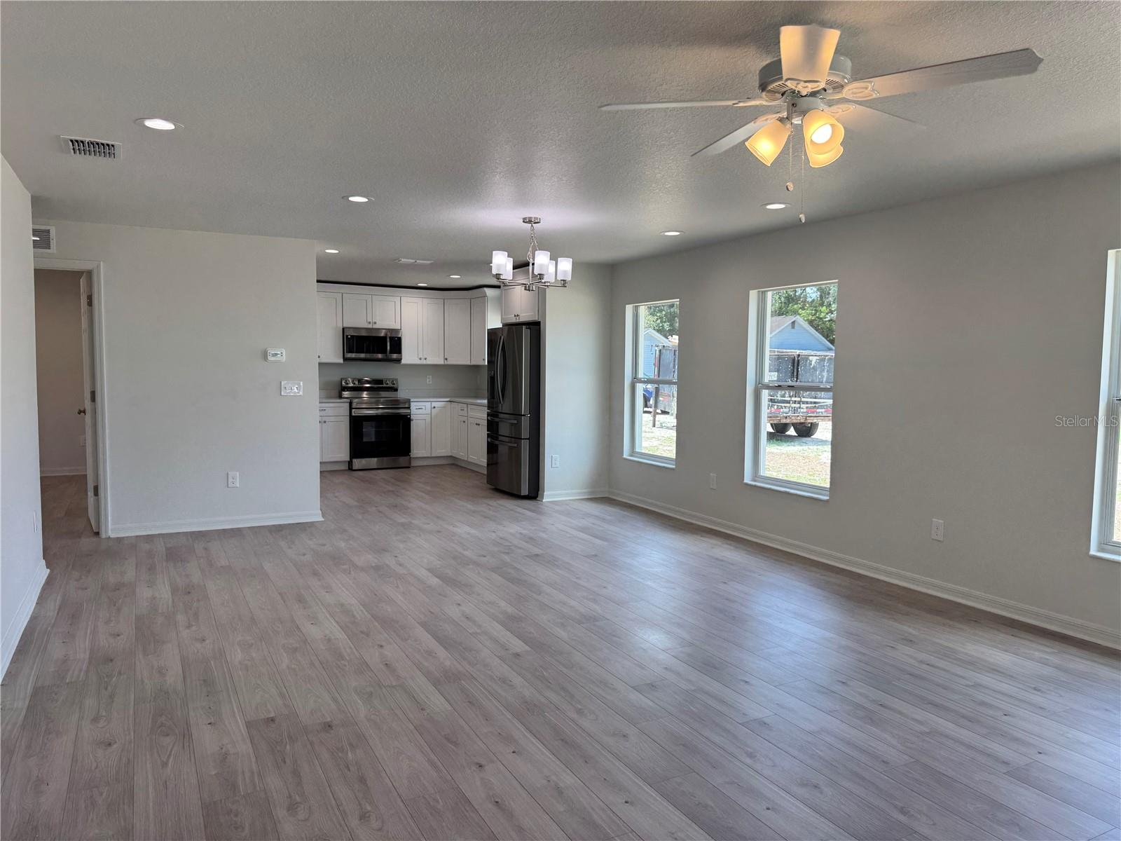 CITY OF ZEPHYRHILLS - Residential