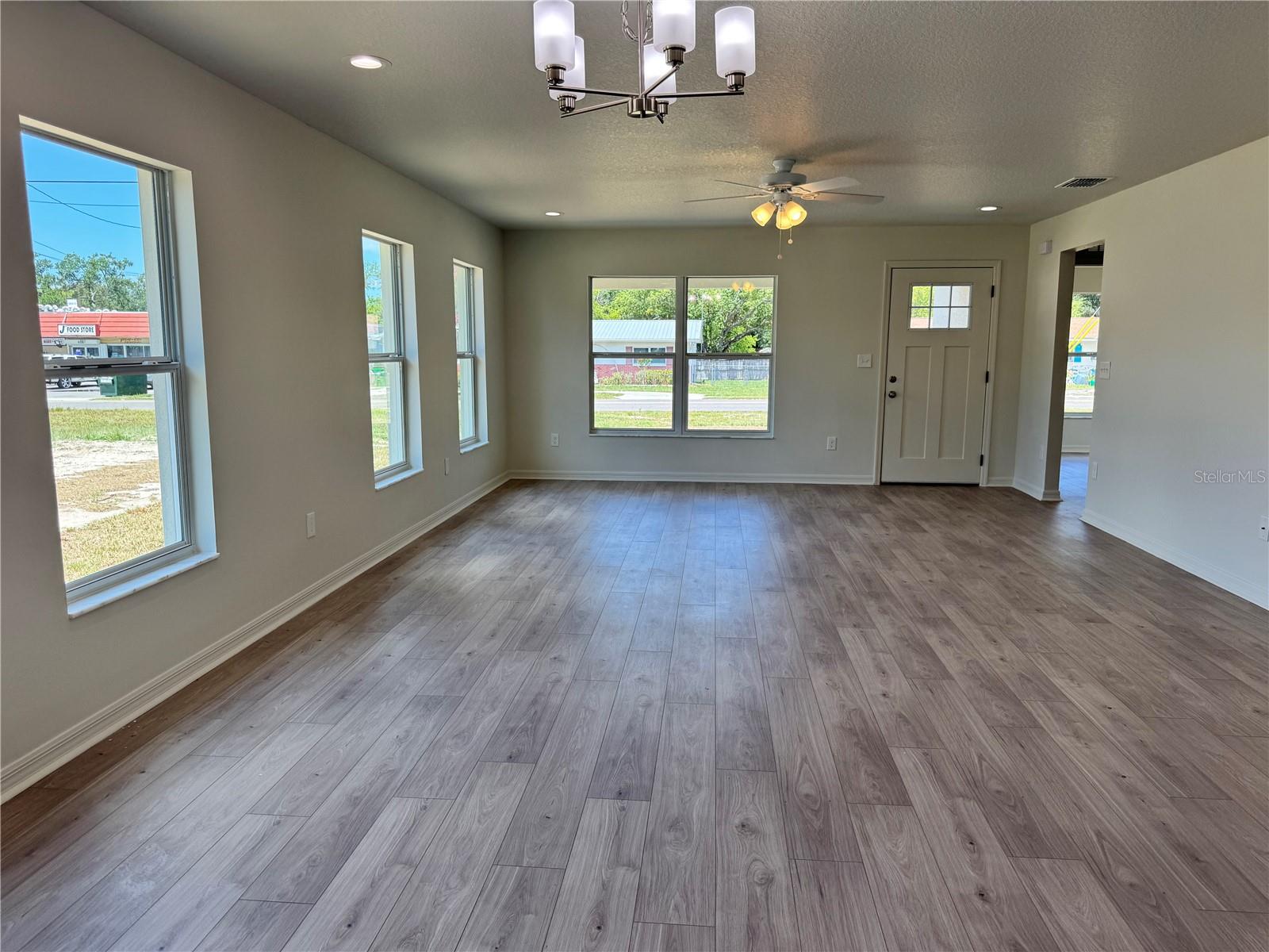 CITY OF ZEPHYRHILLS - Residential