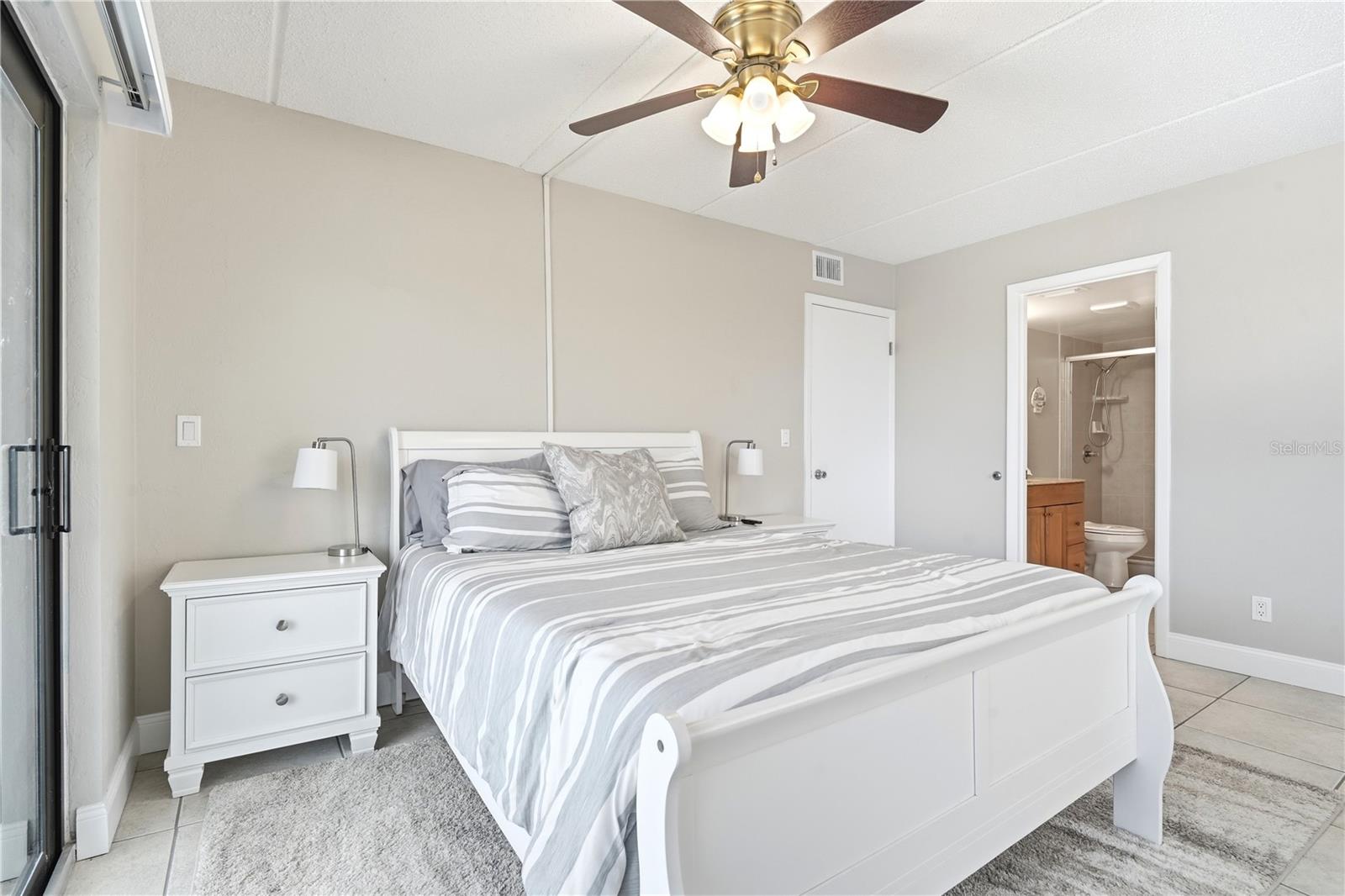 SEA FERN CONDO - Residential