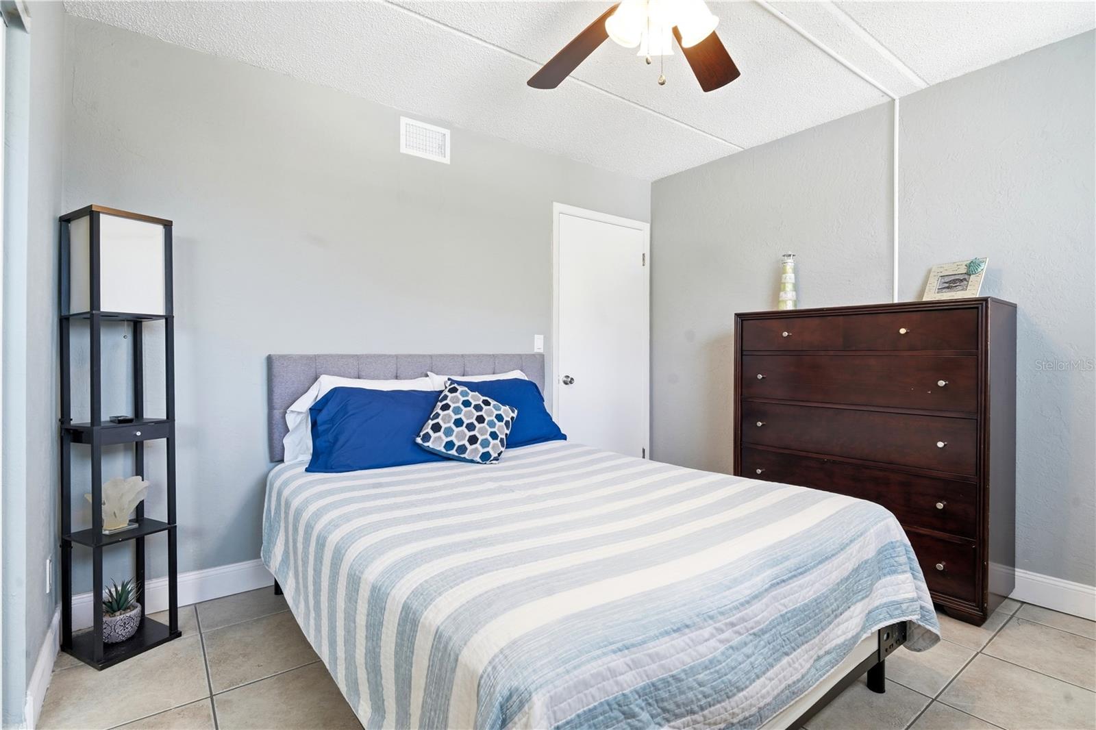SEA FERN CONDO - Residential