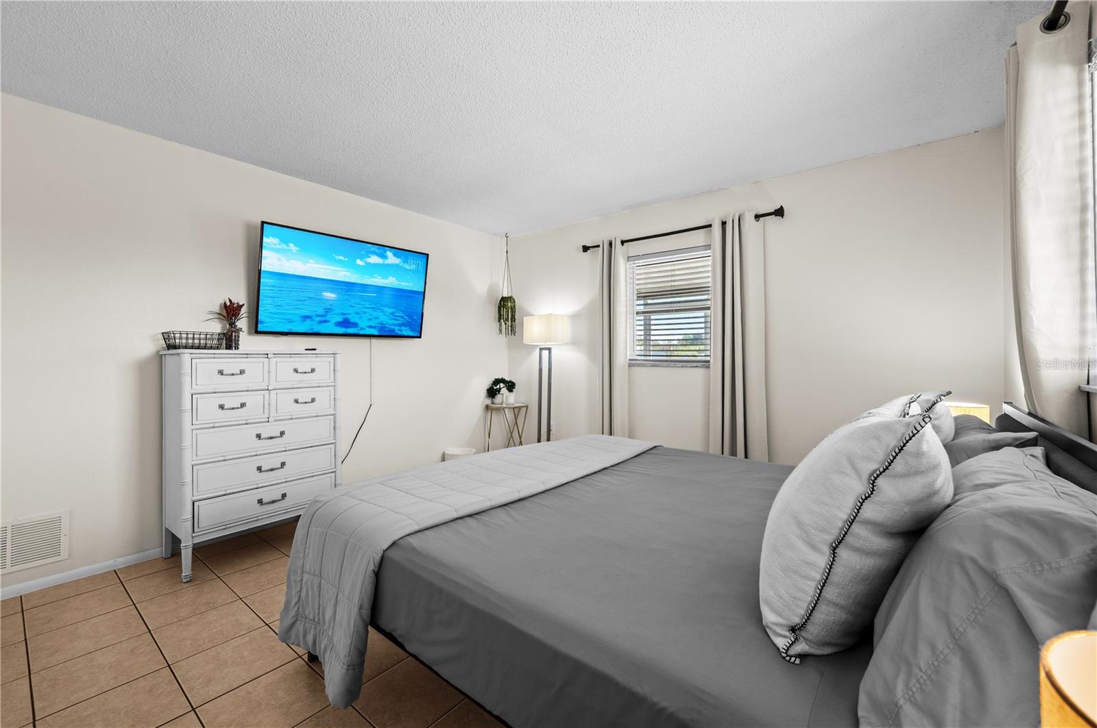 ROTONDA WEST OAKLAND HILLS - Residential Income