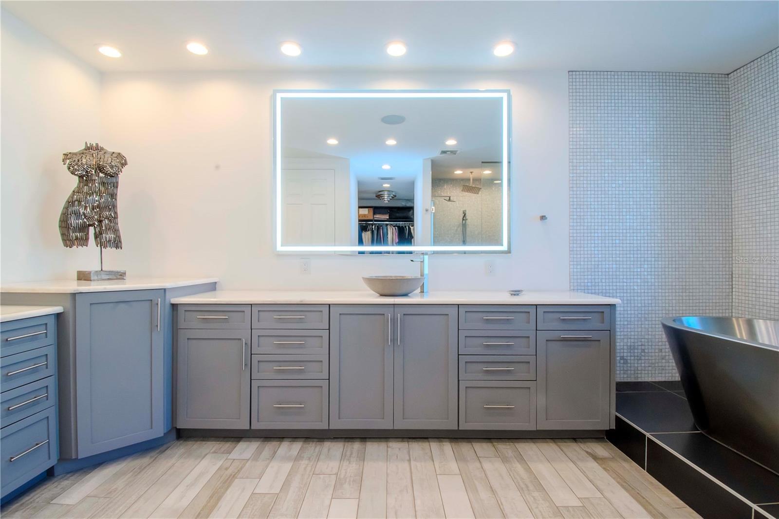 MANDALAY BEACH CLUB CONDO - Residential
