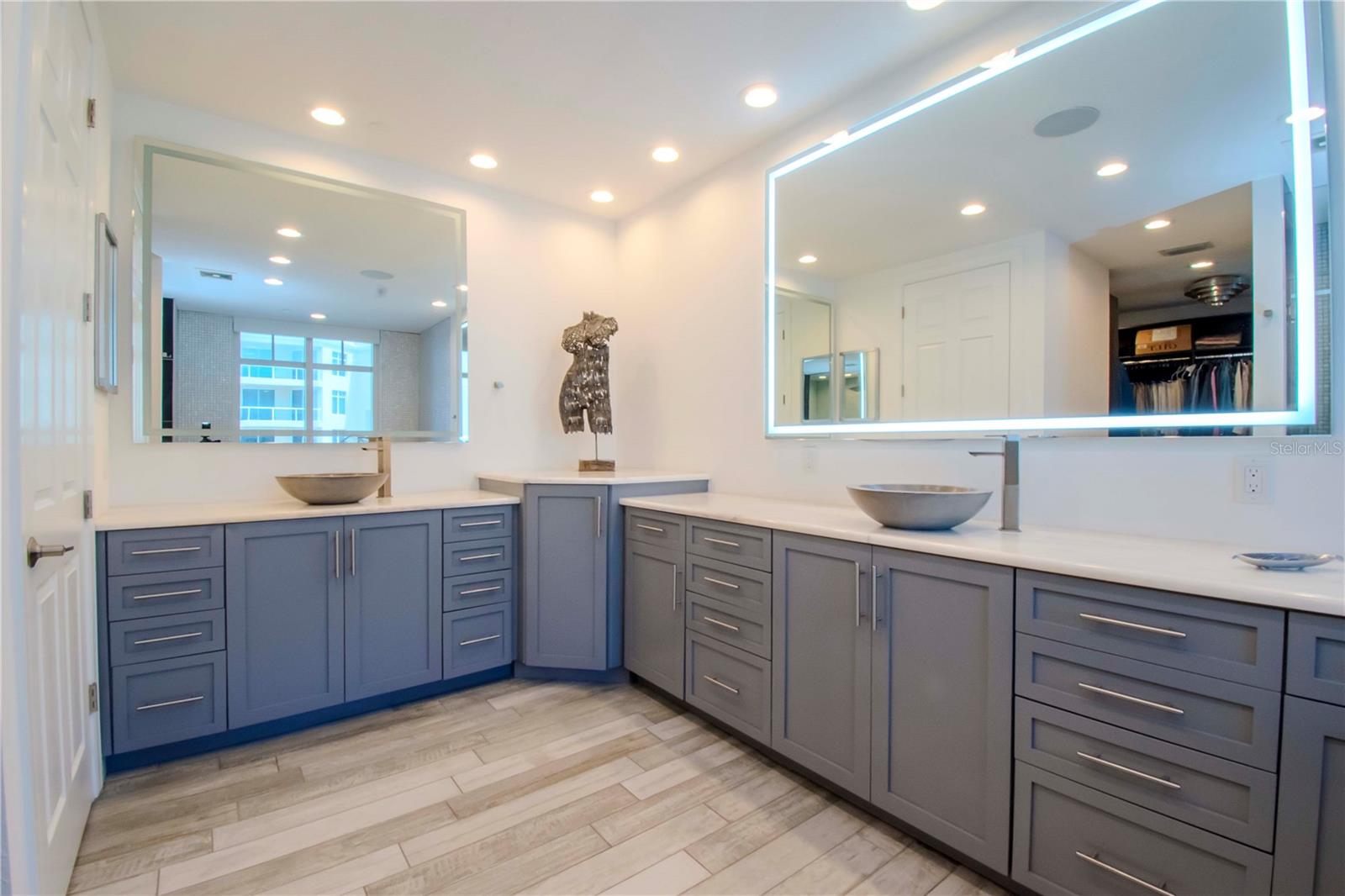MANDALAY BEACH CLUB CONDO - Residential