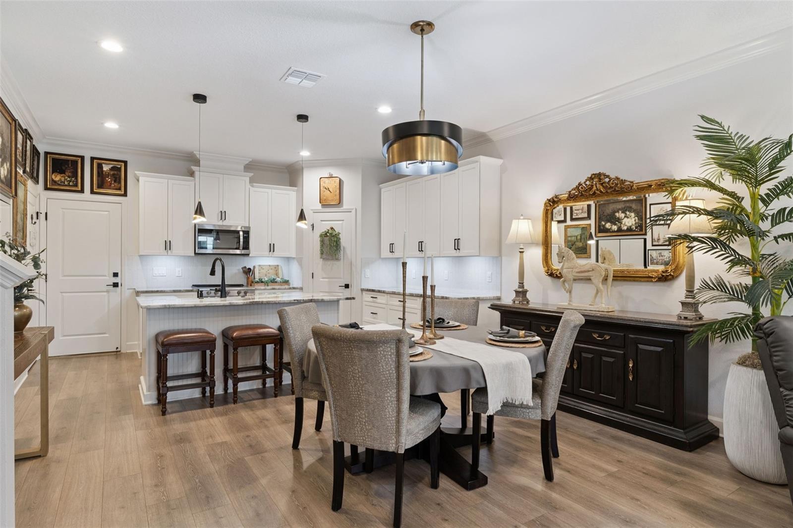 SEMINOLE CROSSING TOWNHOMES - Residential
