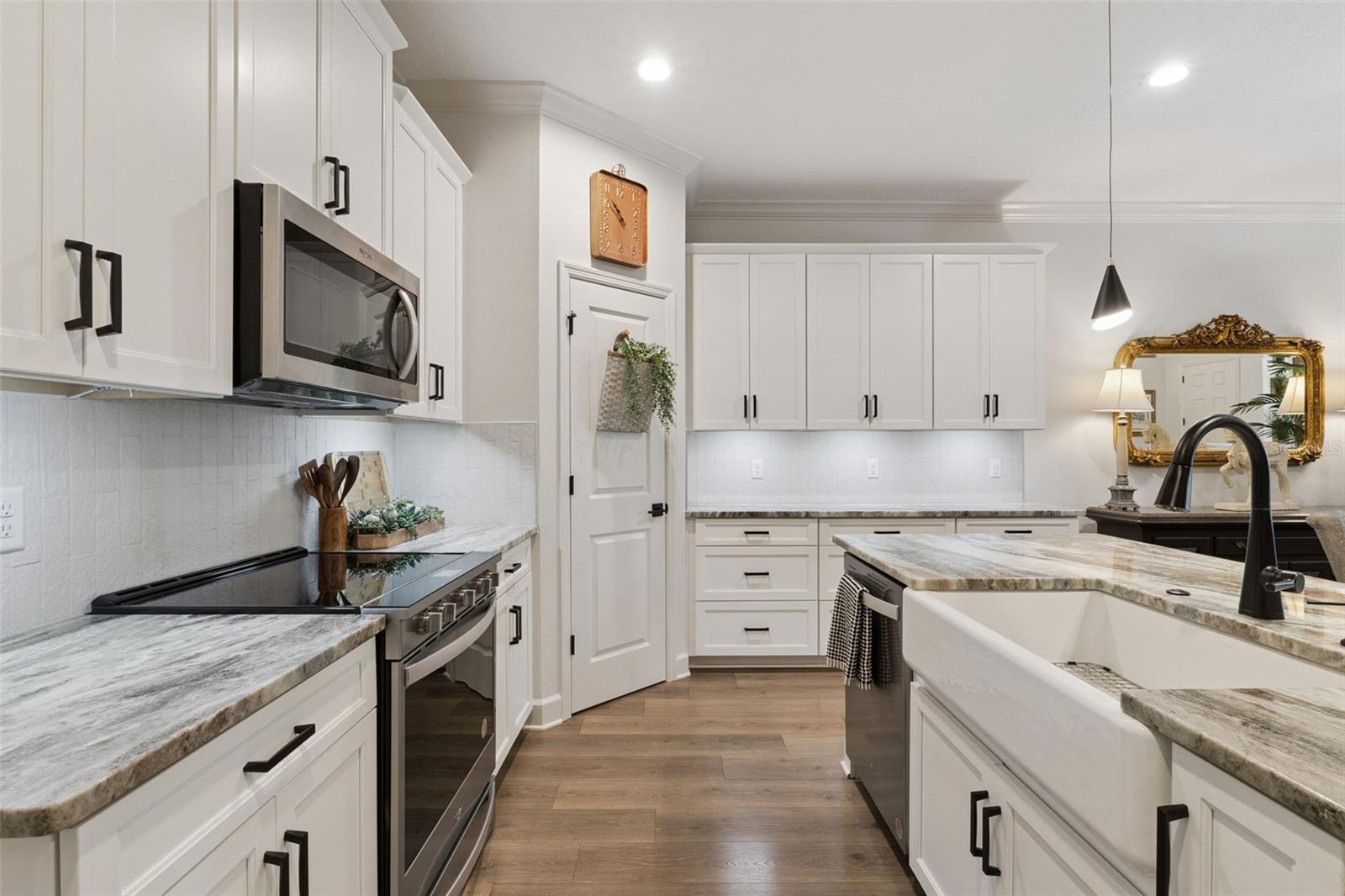 SEMINOLE CROSSING TOWNHOMES - Residential