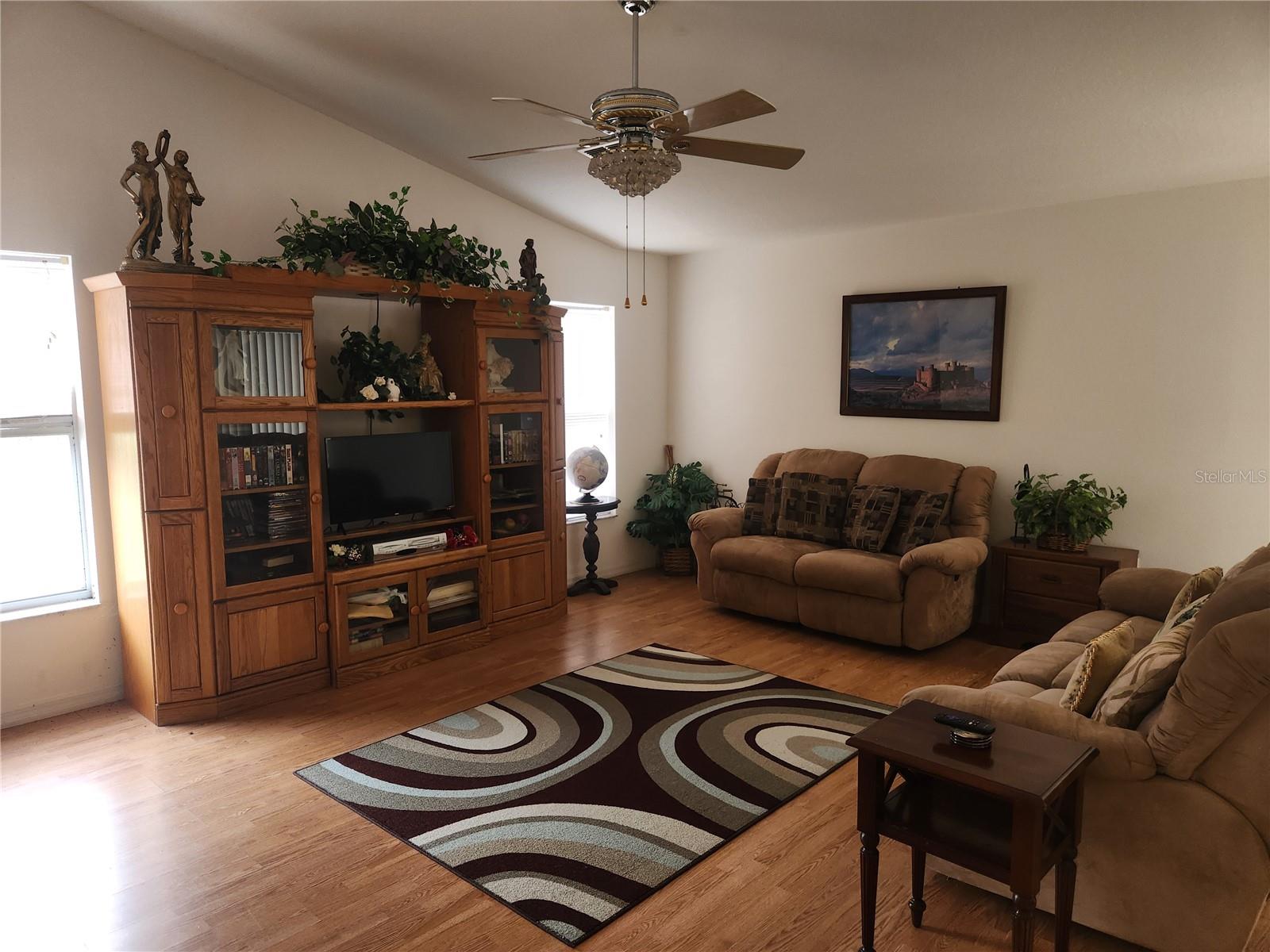 ROYAL HIGHLANDS - Residential