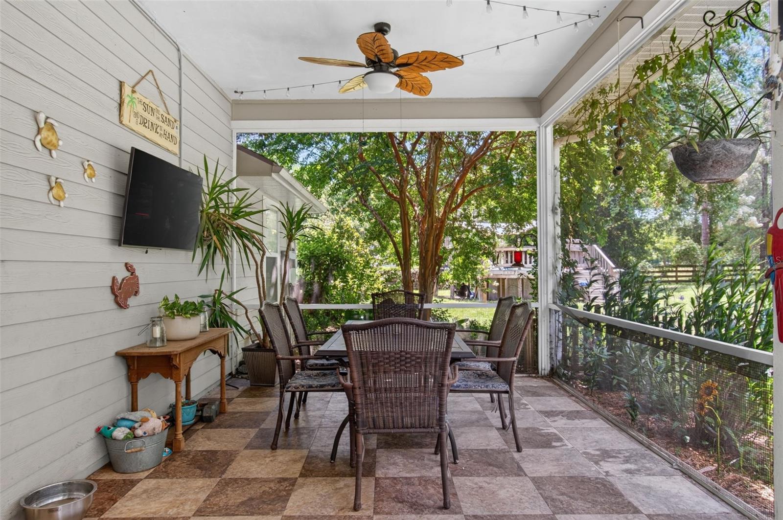 PINE CREST - Residential