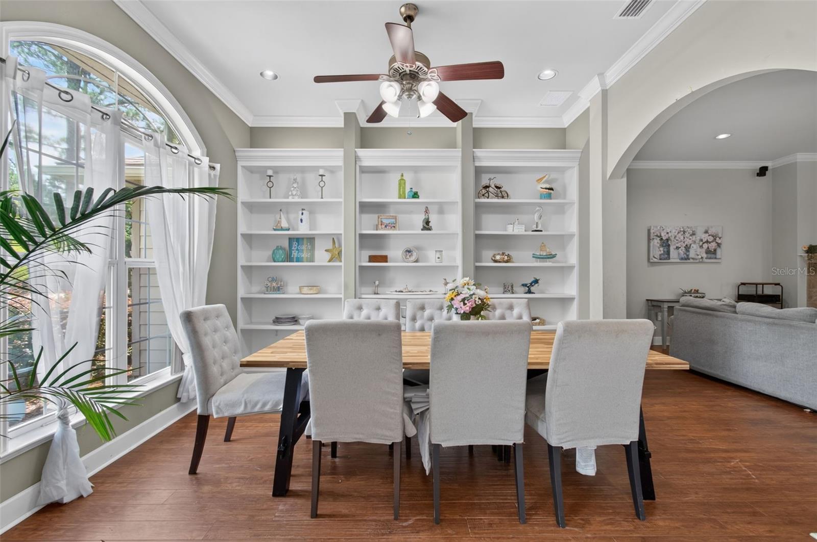 PINE CREST - Residential