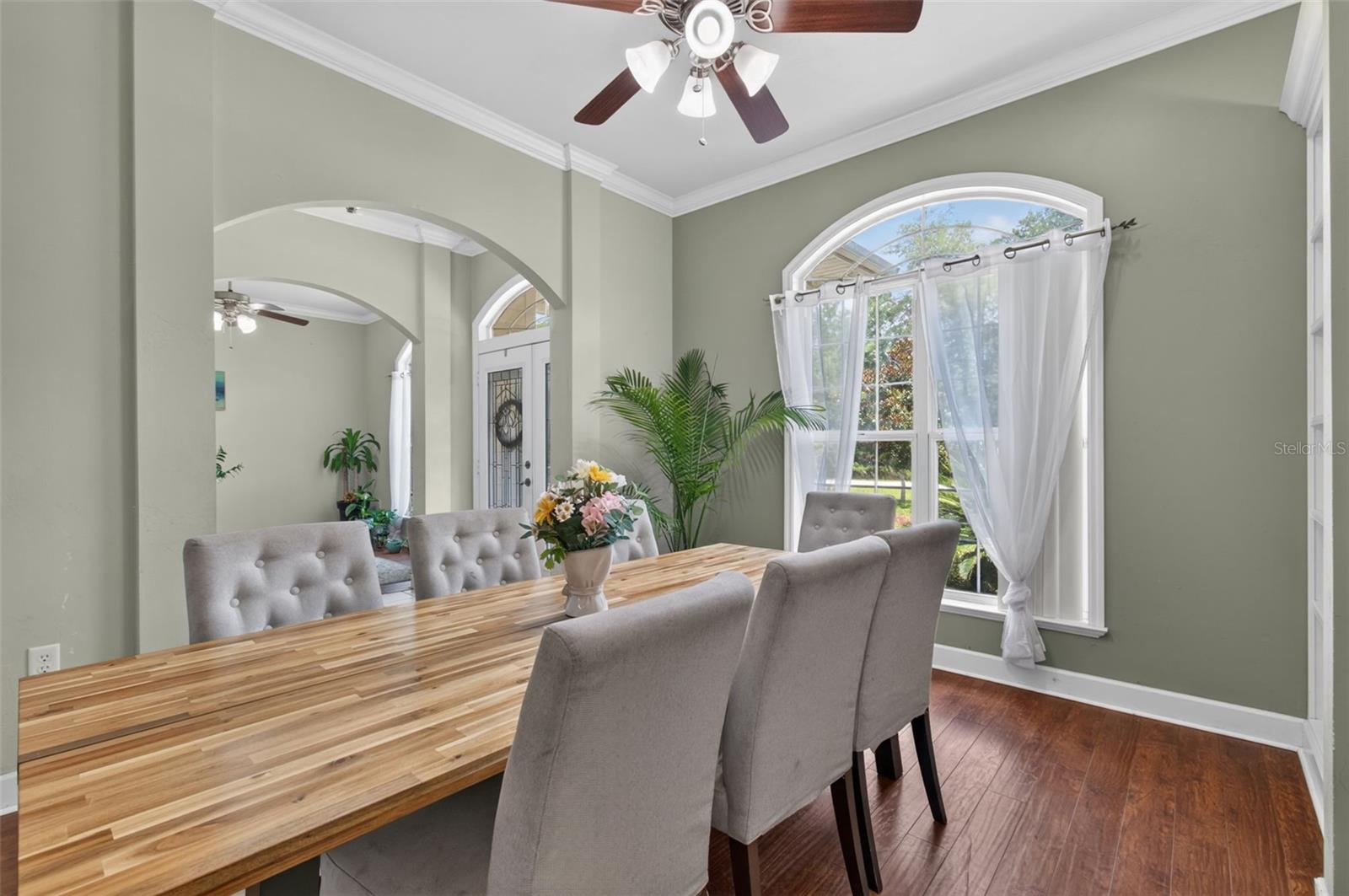 PINE CREST - Residential