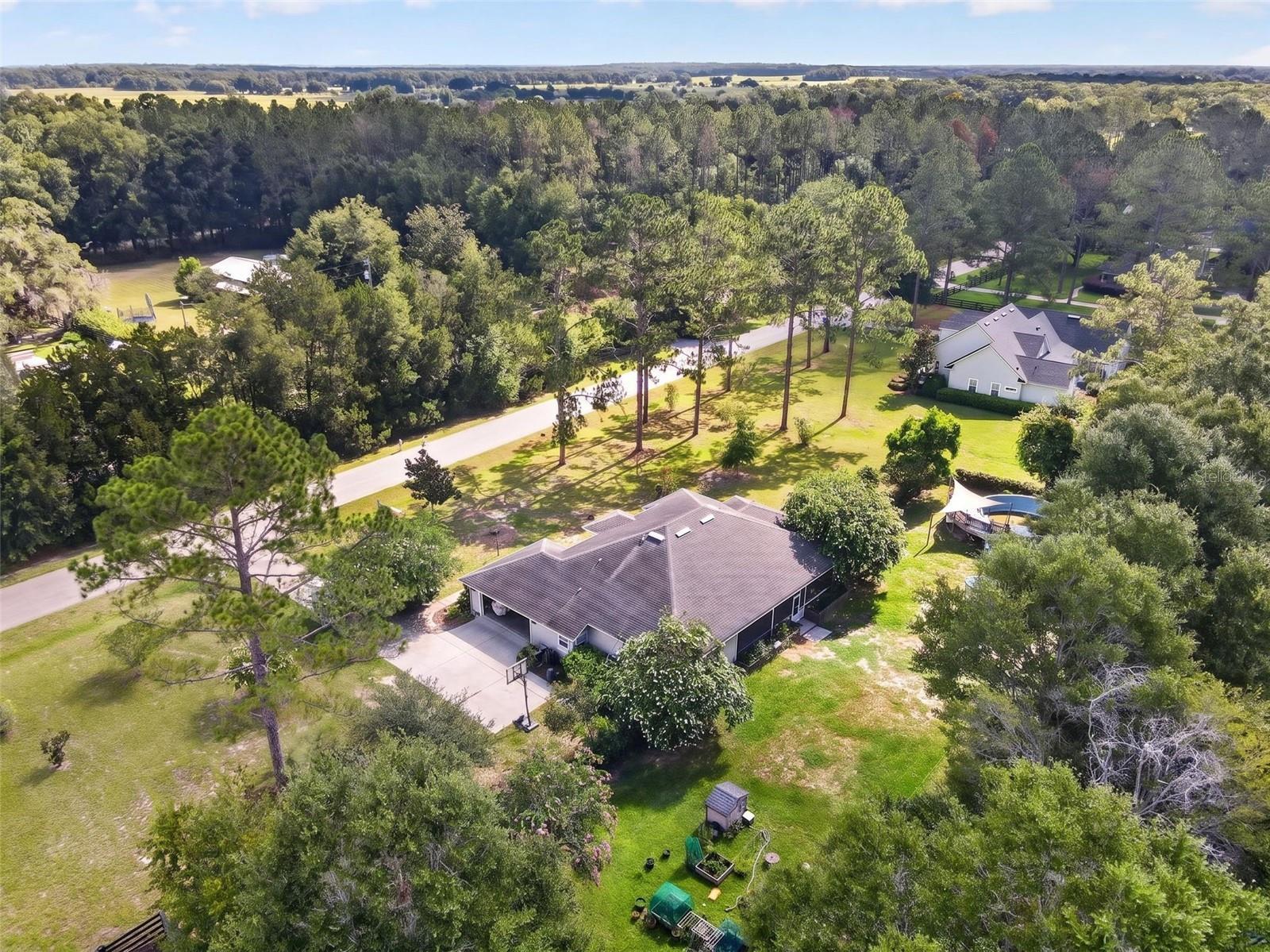 PINE CREST - Residential