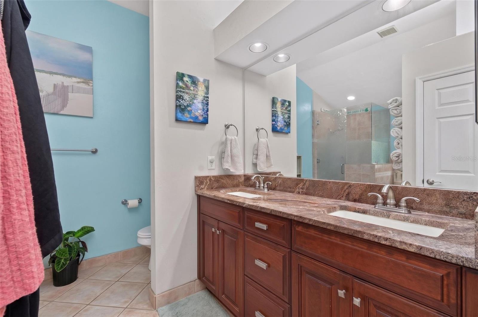 PINE CREST - Residential