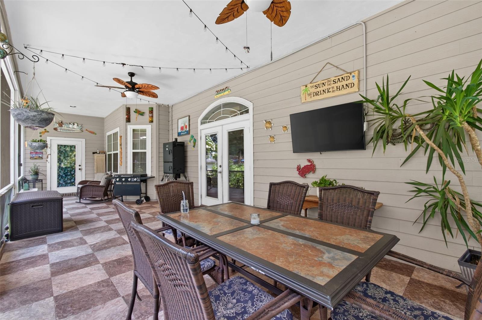 PINE CREST - Residential
