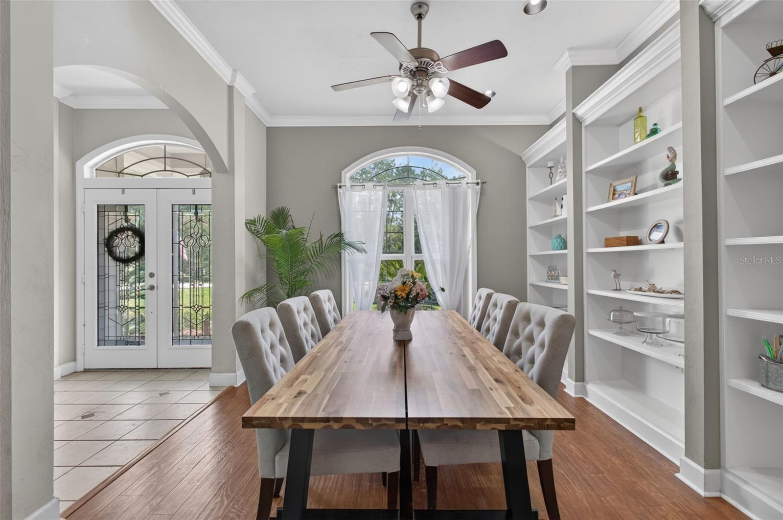 PINE CREST - Residential