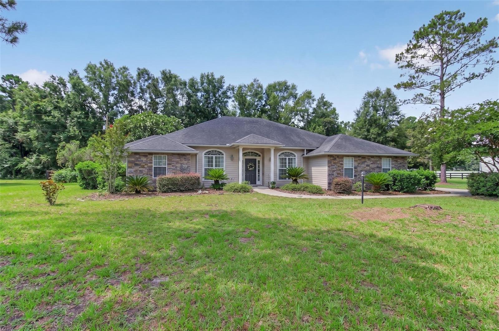 PINE CREST - Residential
