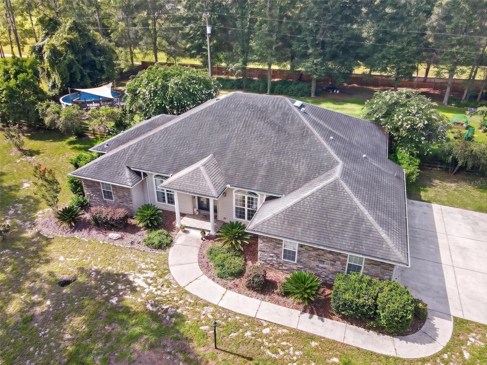 PINE CREST - Residential