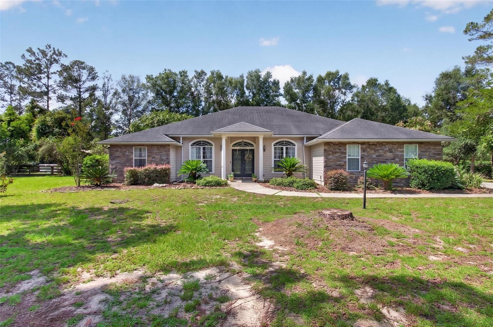 PINE CREST - Residential