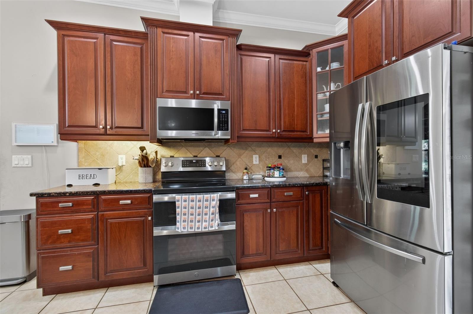 PINE CREST - Residential