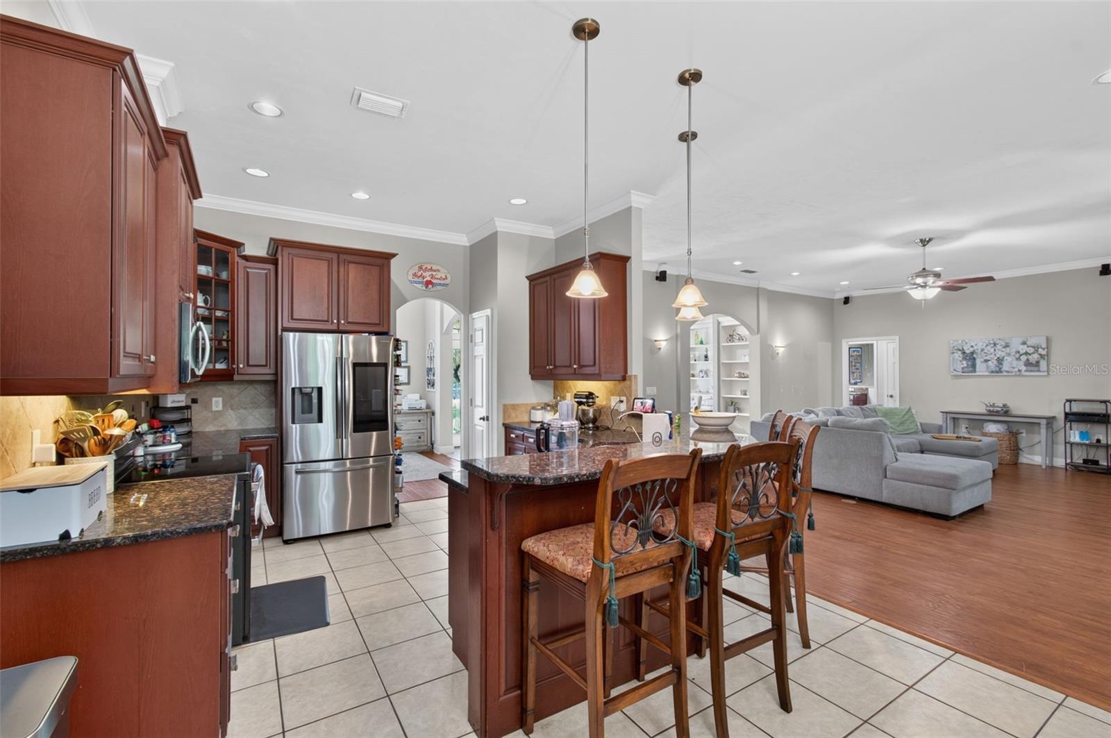 PINE CREST - Residential
