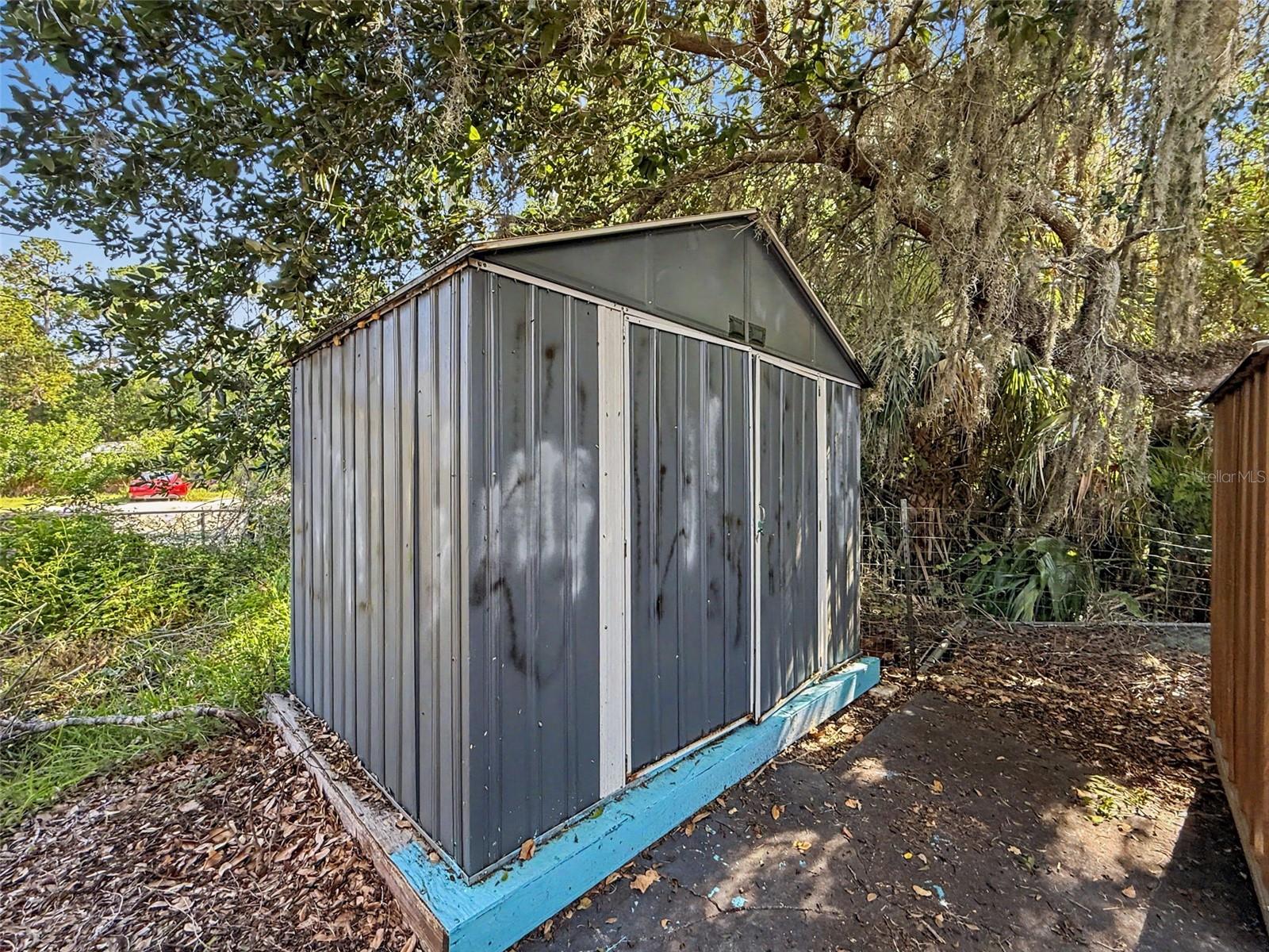 GARDEN HILL - Commercial Sale
