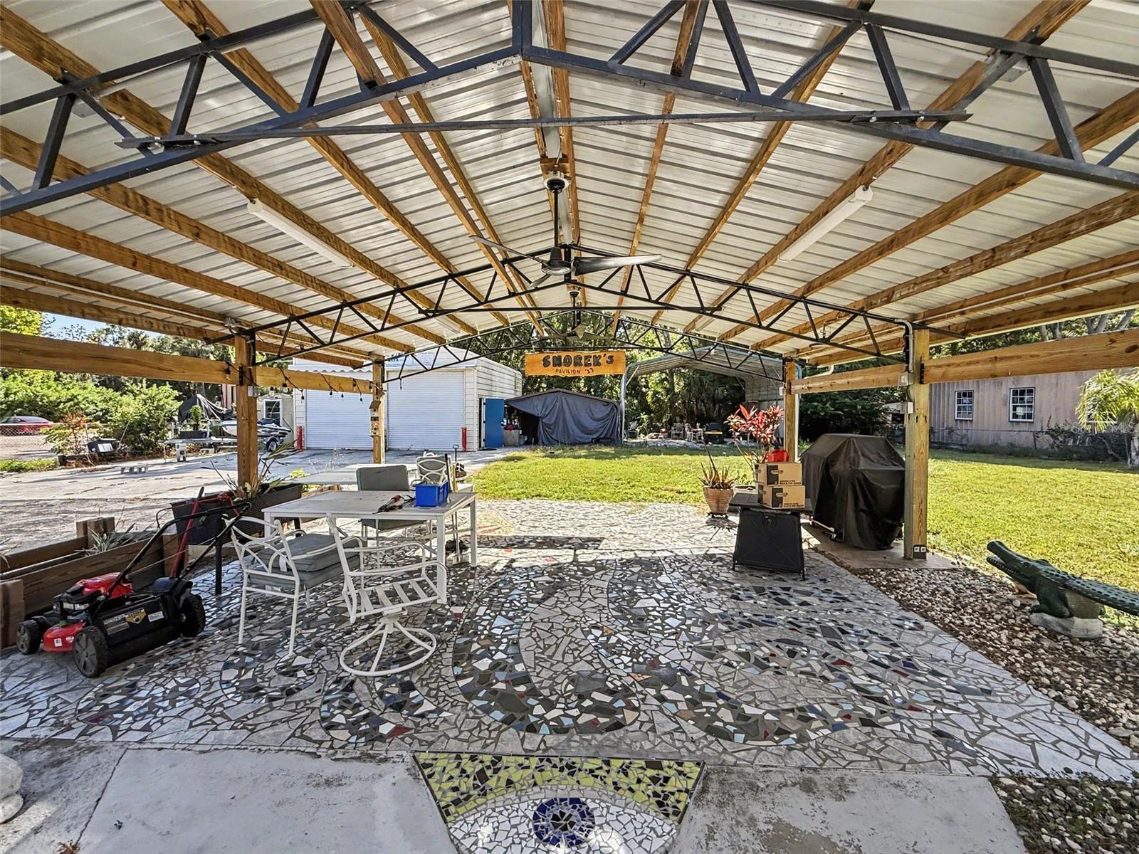 GARDEN HILL - Commercial Sale