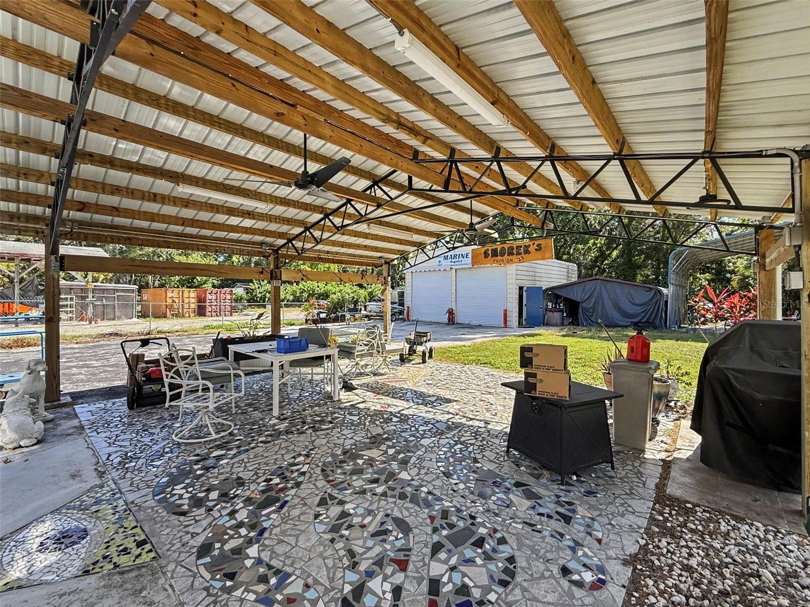 GARDEN HILL - Commercial Sale