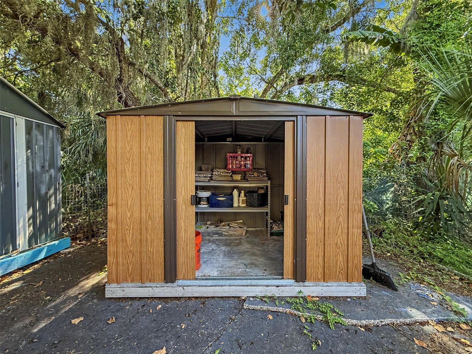 GARDEN HILL - Commercial Sale