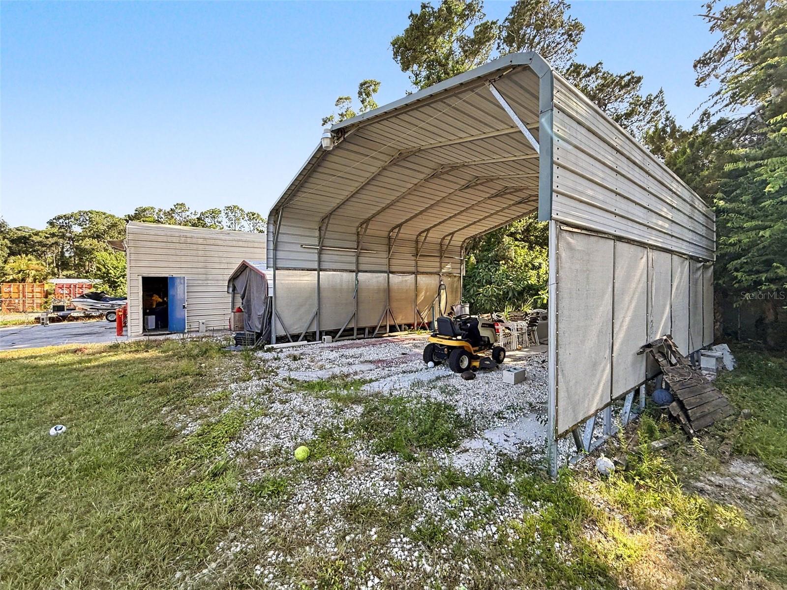 GARDEN HILL - Commercial Sale