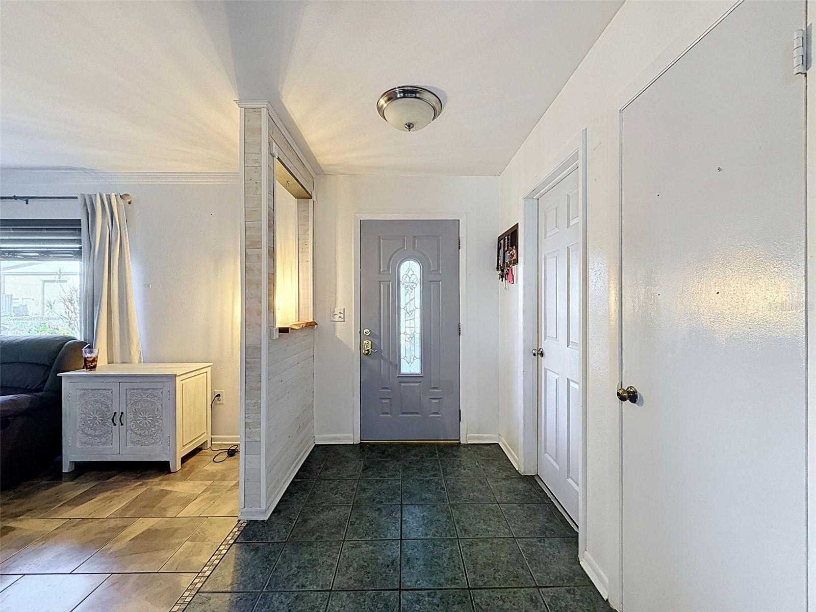 GARDEN HILL - Commercial Sale