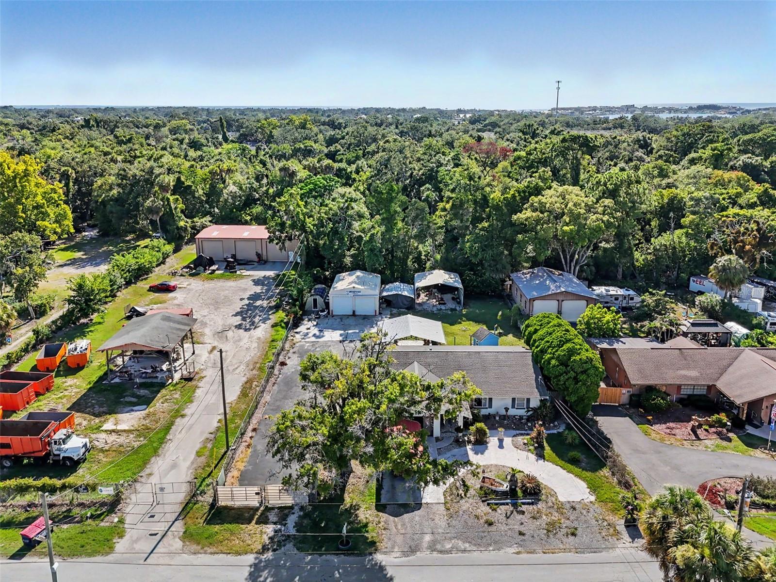 GARDEN HILL - Commercial Sale