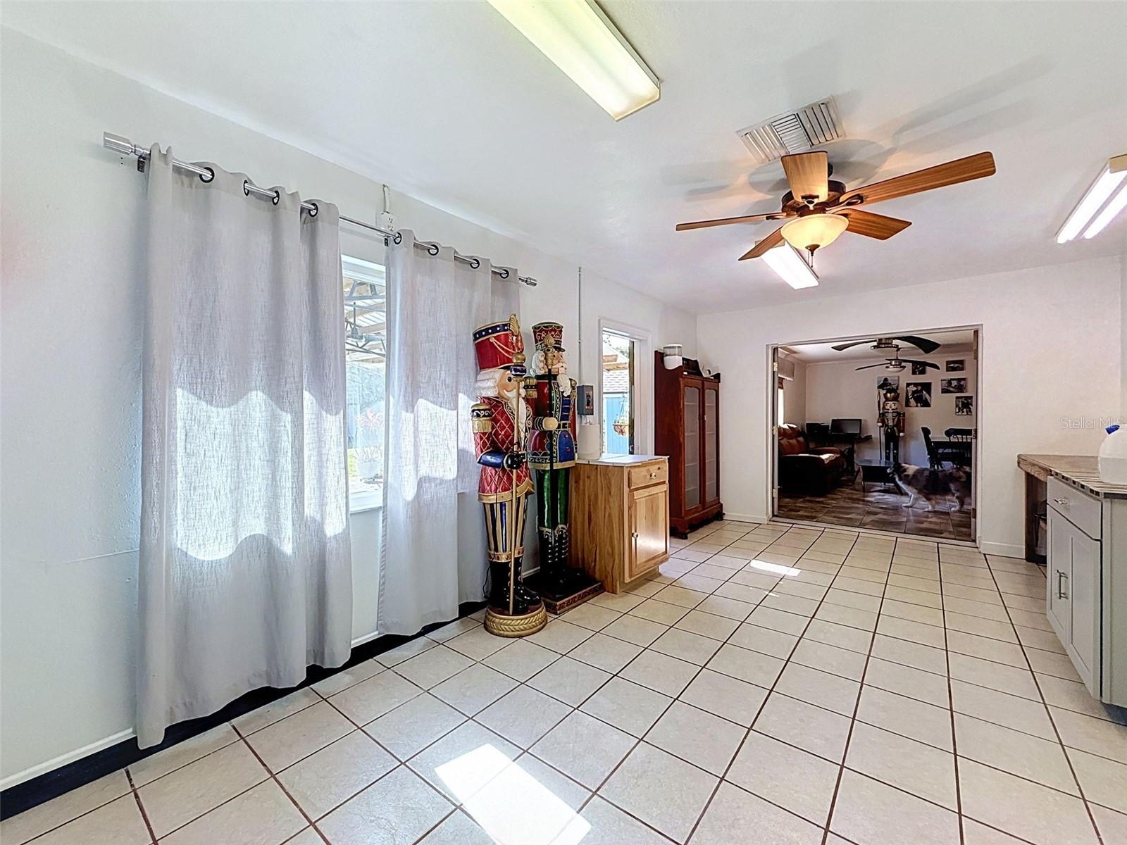GARDEN HILL - Commercial Sale