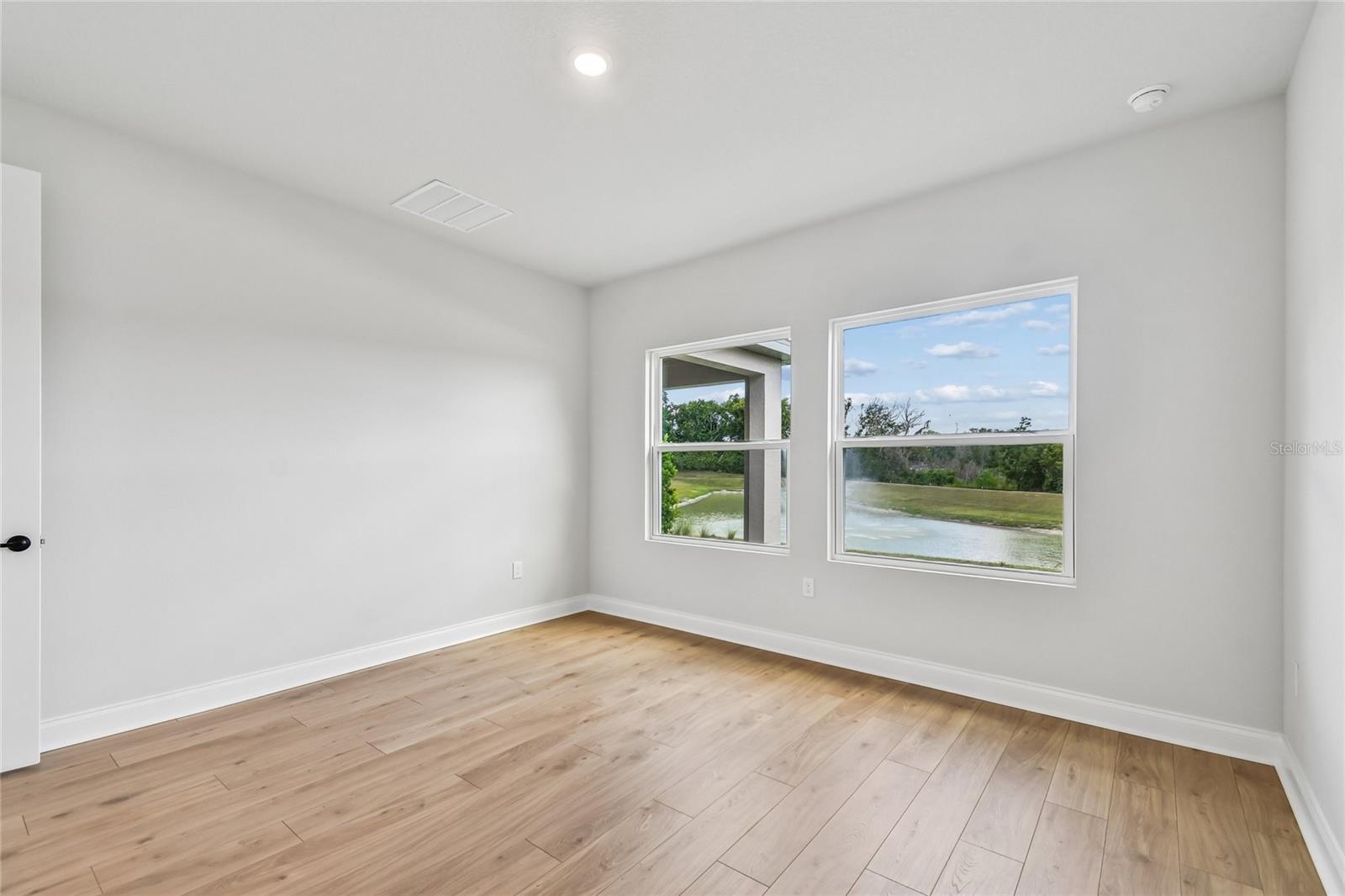 OAKFIELD AT MOUNT DORA - Residential