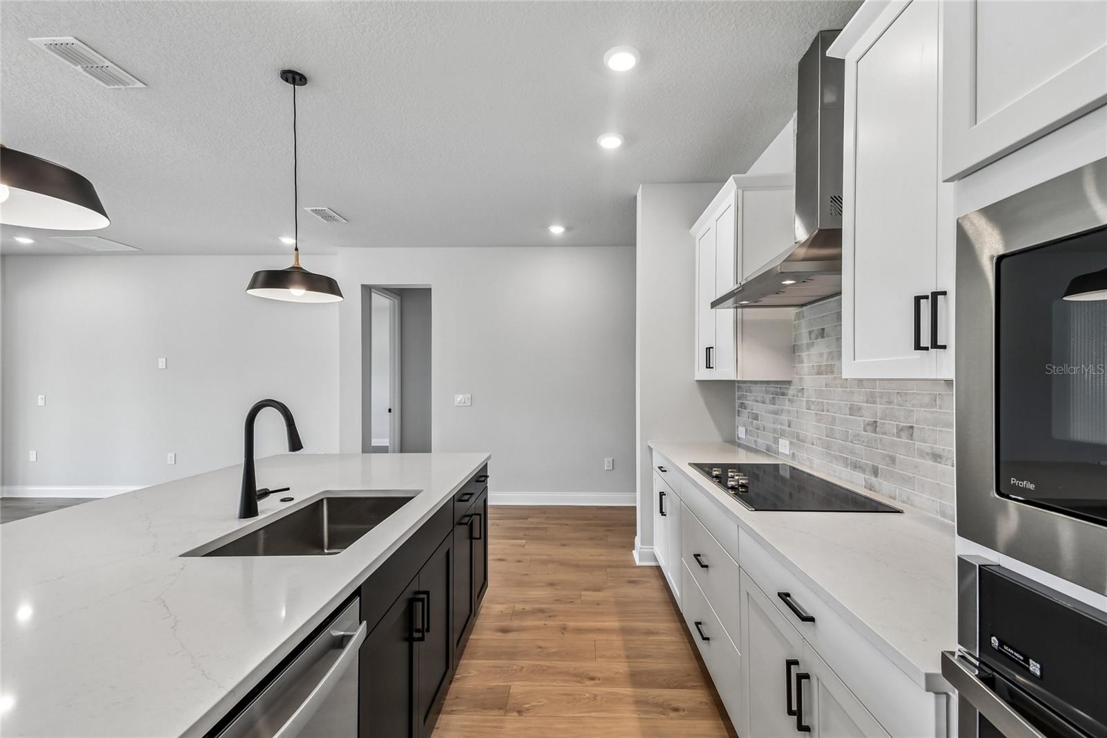 OAKFIELD AT MOUNT DORA - Residential