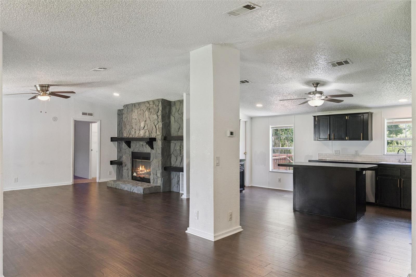 SHADY OAKS - Residential