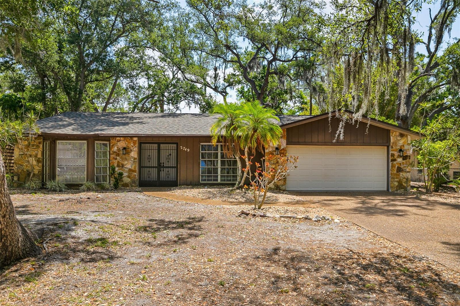CATHEDRAL OAKS ESTATES - Residential