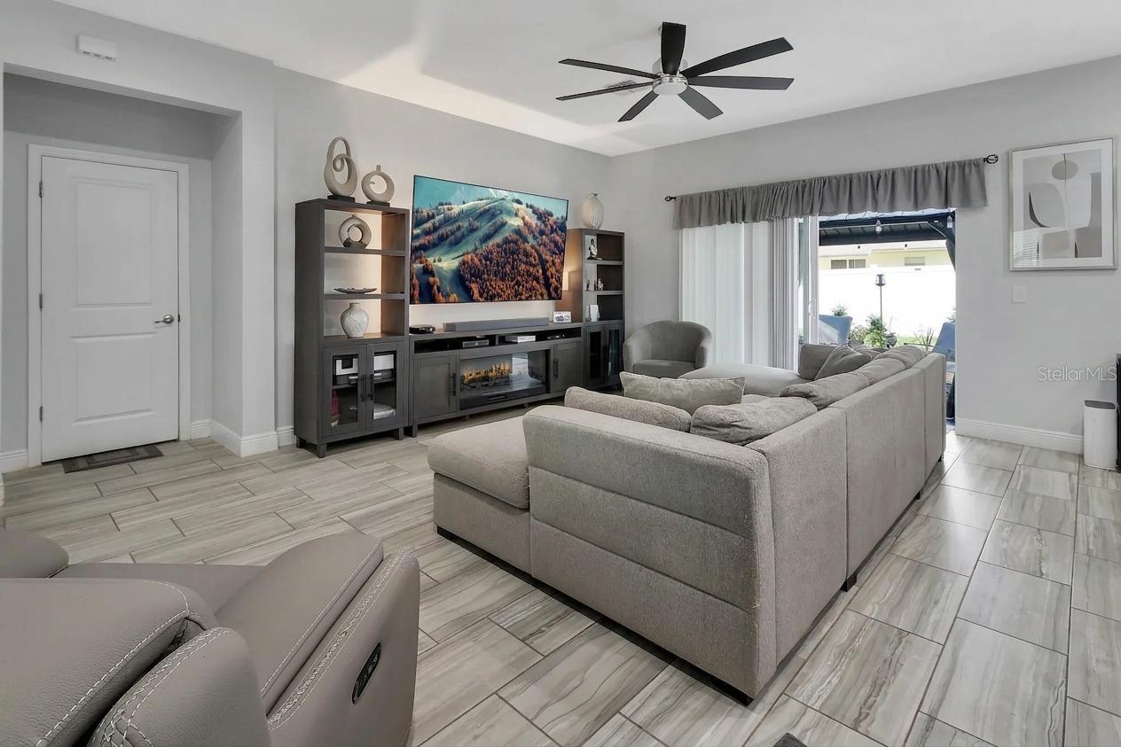 WEST HIGHLANDS - Residential