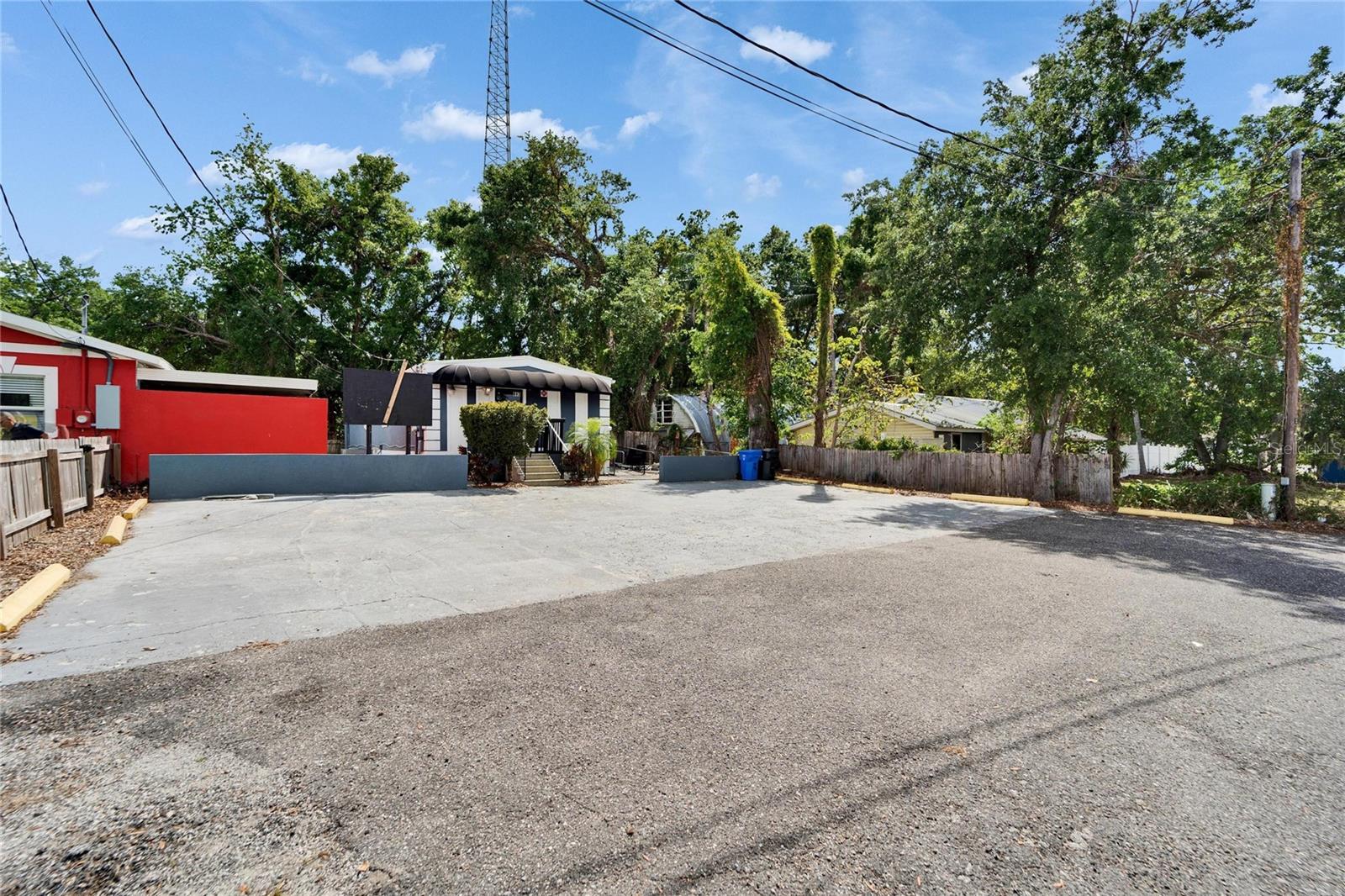 KINGSWAY POULTRY COLONY UNIT N - Residential