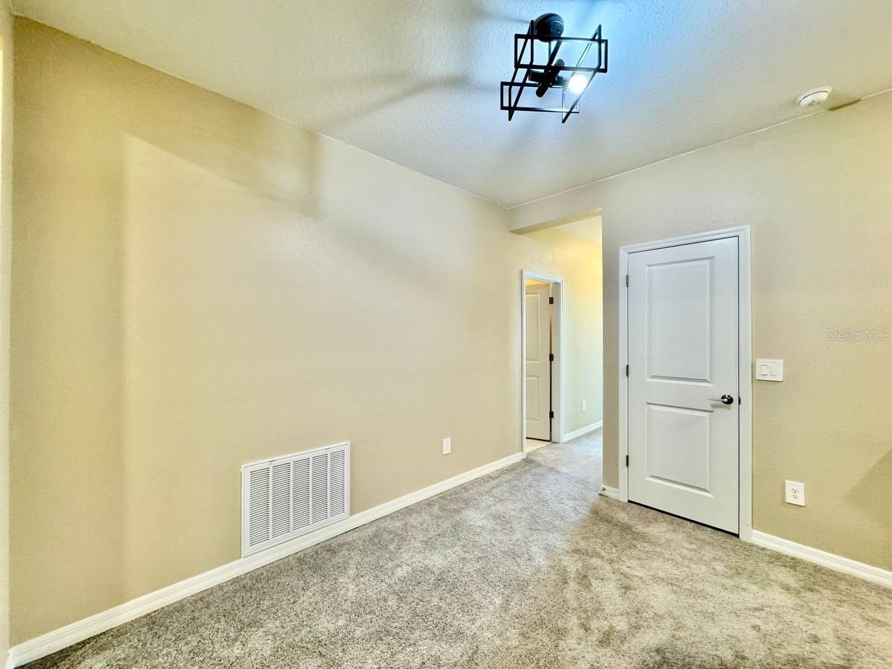 CROSS CRK PRCL B - Residential Lease