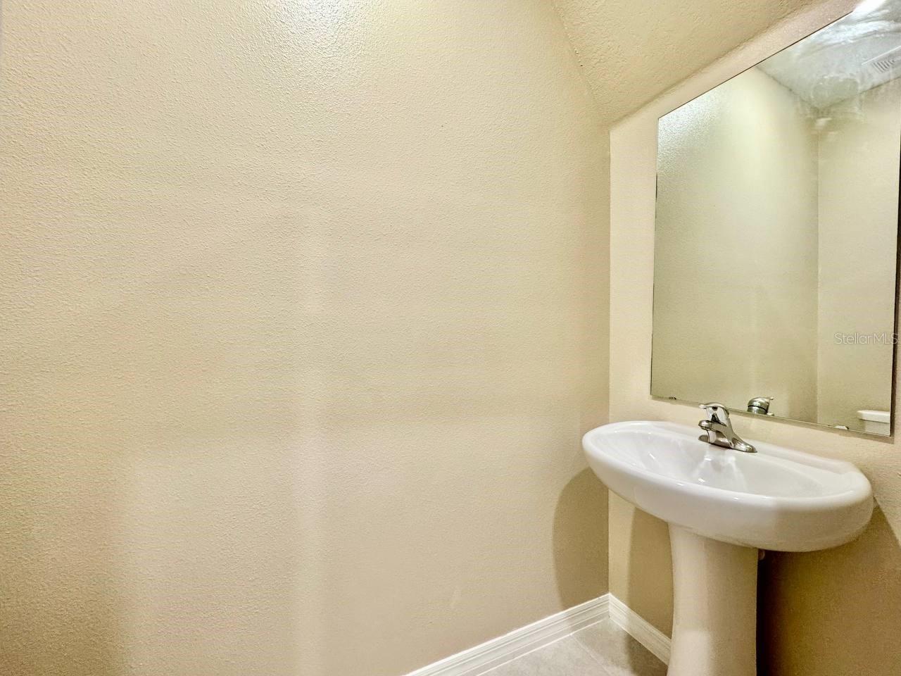CROSS CRK PRCL B - Residential Lease