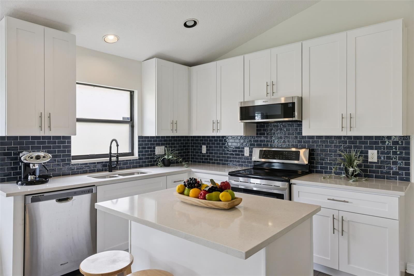 PHILLIPS OAKS - Residential