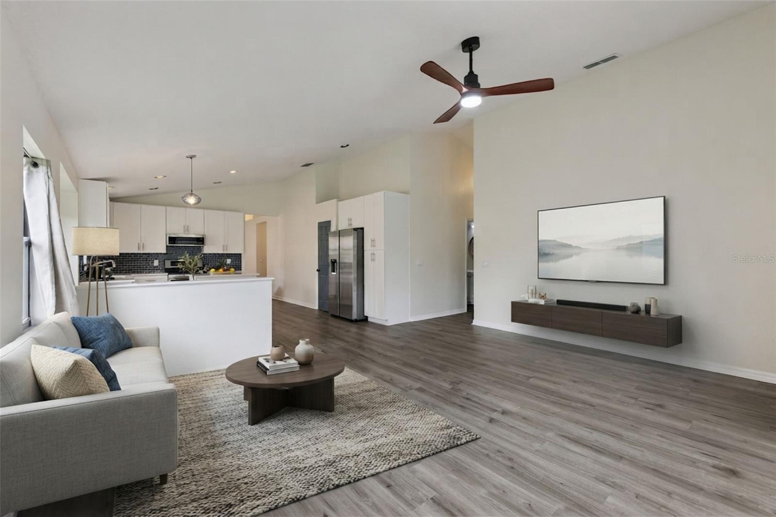 PHILLIPS OAKS - Residential