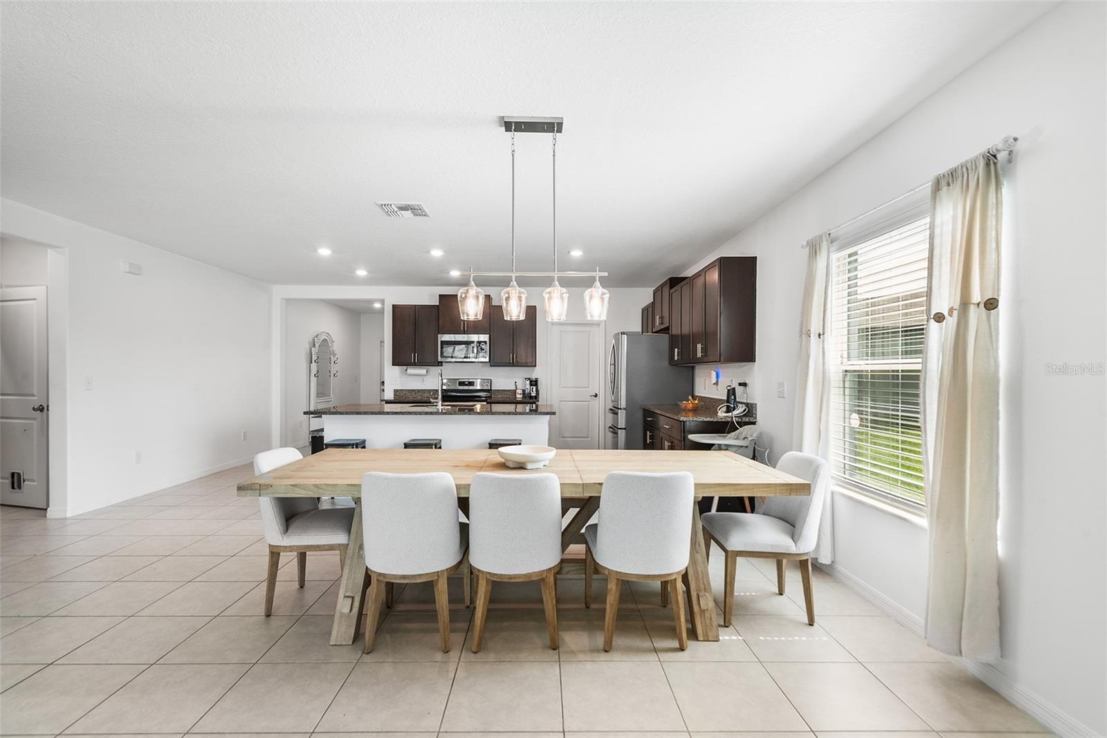 WIND MEADOWS SOUTH - Residential