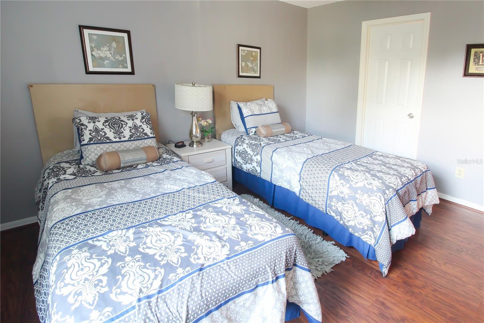 VINTAGE GRAND - Residential Lease