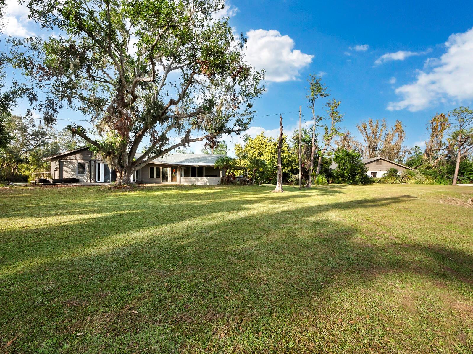 SARASOTA PLANTATIONS - Residential